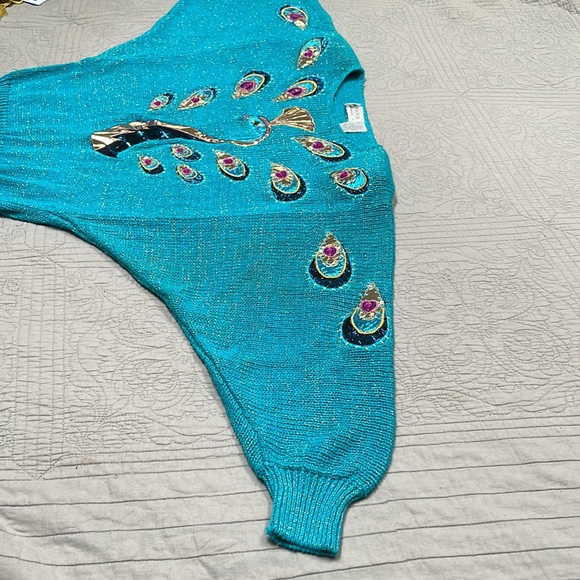 Vintage Art Deco Sweater with Fabulous Peacock Design - Picture 2 of 9